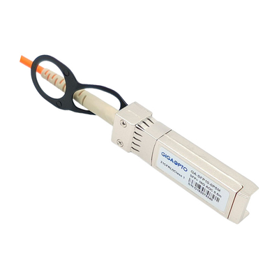10GBASE SFP+ ถึง SFP+ สายเคเบิลใยแก้วนำแสงที่ใช้งานร่วมกันได้กับ Cisco SFP-10G-AOC